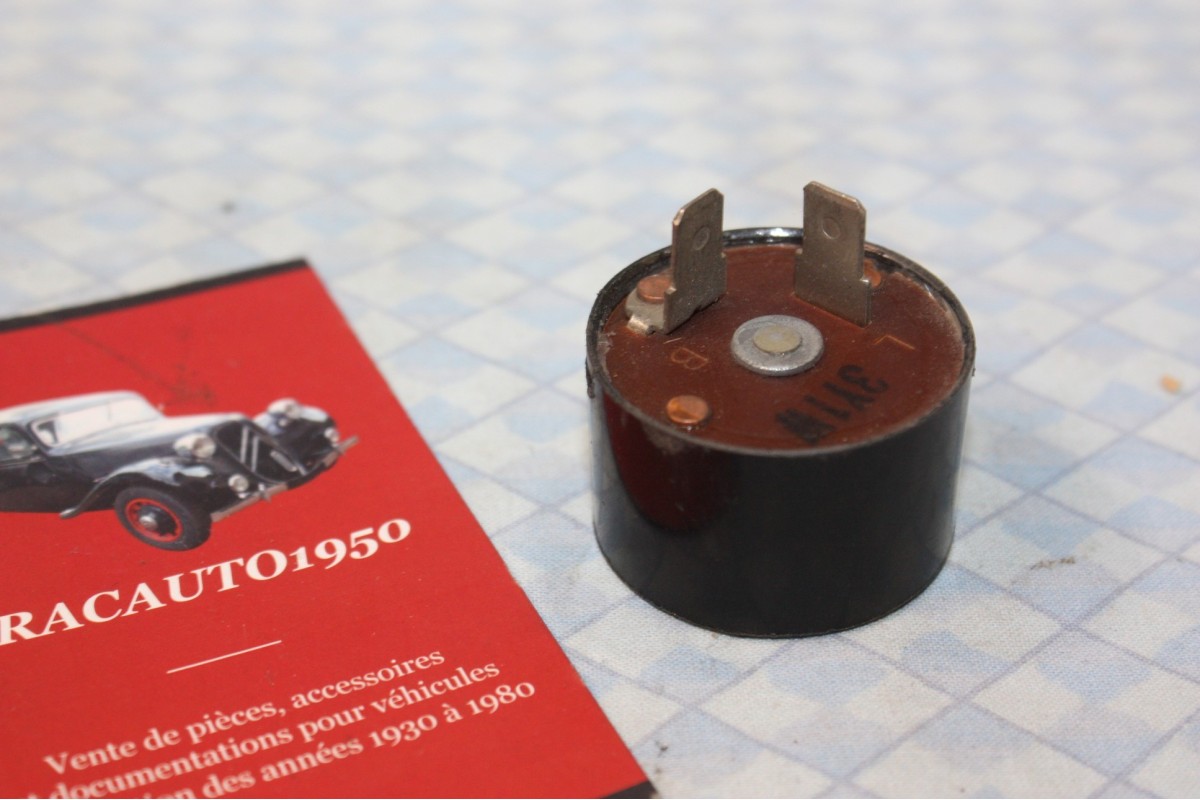 RELAIS CLIGNOTEUR NILES RY39B 12V 50/60W 2 BORNES...AUTOS DIVERS