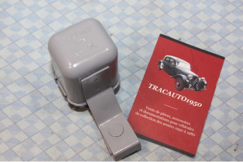 RELAIS PHARES ROUTE CARTIER 96 12V 7 BORNES...PANHARD 24C / 24CT