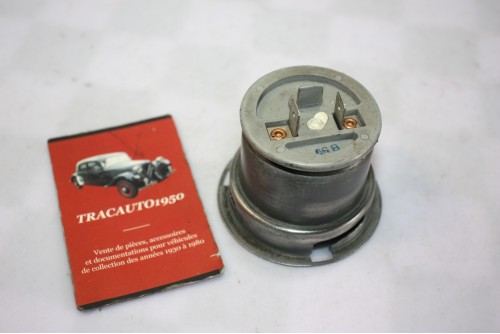 CONNECTEUR PORTE AMPOULE DE PHARE CODE H1 HELLA/BOSCH...BMW E30 SERIE 1