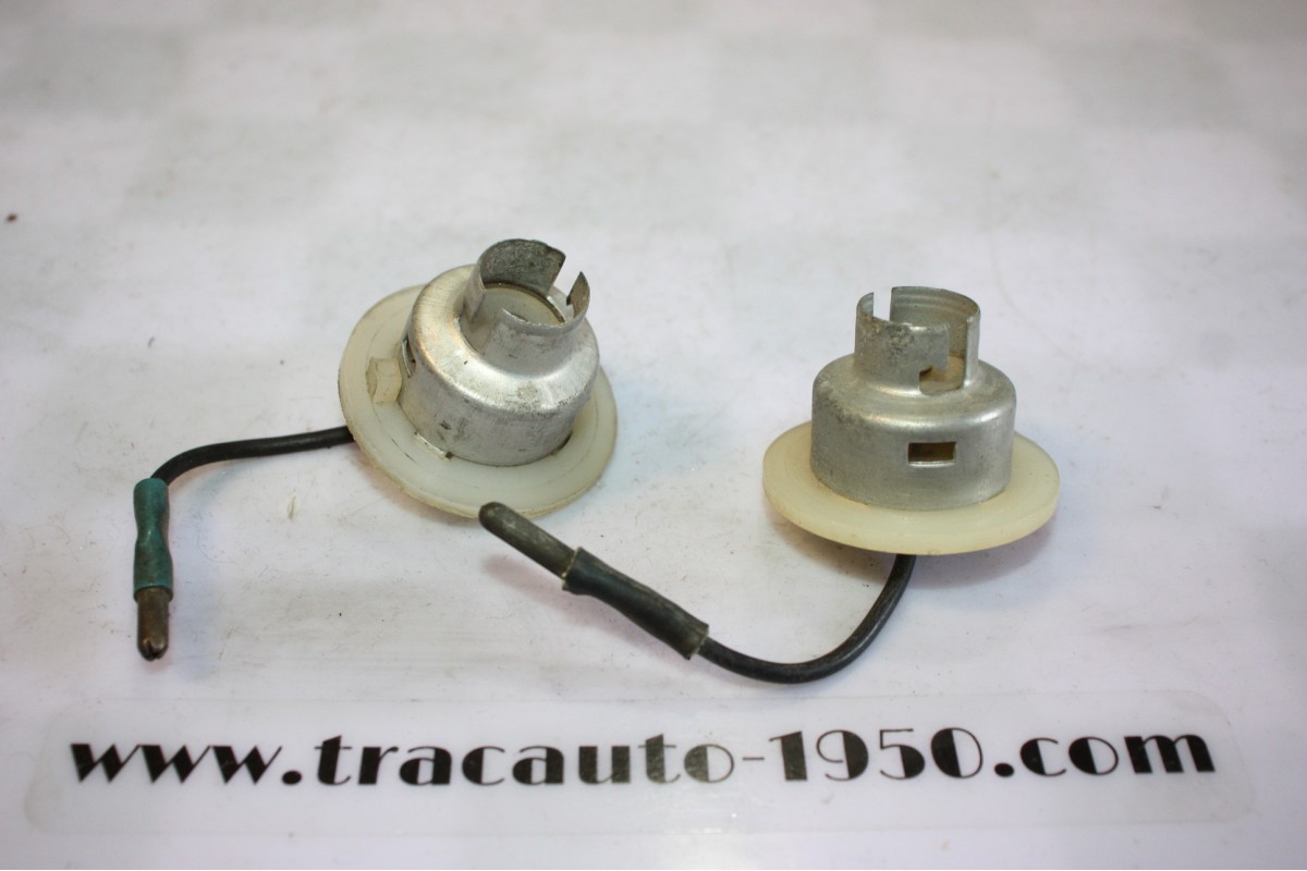 2 CONNECTEURS DE FEUX AR CLIGNOTANT SEIMA...CITROEN AMI 6