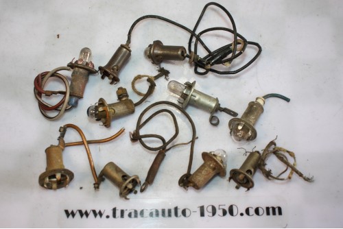 10 PORTES AMPOULES D'ECLAIRAGE DE COMPTEUR JAEGER...RENAULT JUVA CAMIONS