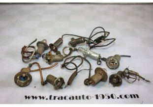 10 PORTES AMPOULES D'ECLAIRAGE DE COMPTEUR JAEGER...RENAULT JUVA CAMIONS