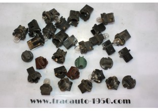 LOT DE PORTES AMPOULES D'ECLAIRAGE DE COMPTEUR JAEGER...PEUGEOT CITROEN RENAULT
