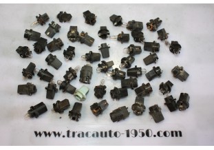 LOT DE PORTES AMPOULES D'ECLAIRAGE DE COMPTEUR...PEUGEOT CITROEN RENAULT
