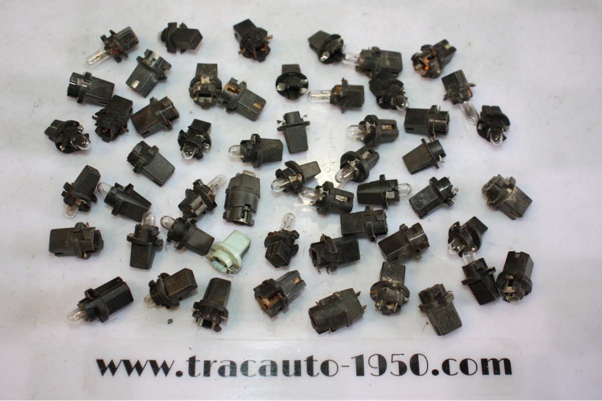 LOT DE PORTES AMPOULES D'ECLAIRAGE DE COMPTEUR...PEUGEOT CITROEN RENAULT