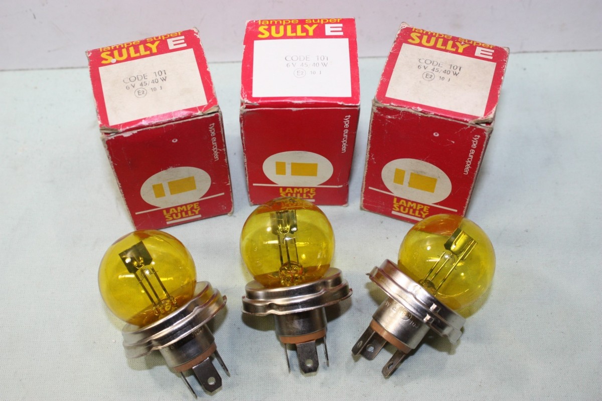 LOT DE 3 AMPOULES DE PHARES 6V SULLY 101...AUTOS ANCIENNES