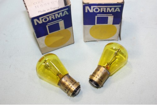 2 AMPOULES CODE/PHARE 6V 15/15W BA15D NORMA 2125...MOTOS VELOMOTEURS ANCIENS