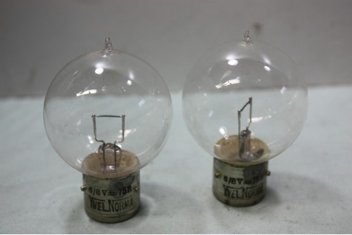 2 AMPOULES DE PHARES 6V/8V 75B BA21S YVEL NORMA...AUTOS ANCIENNES