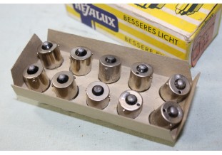 BOITE DE 10 AMPOULES GRAISSEURS 6V 15W BA15S HEZALUX 15826...AUTOS MOTOS ANCIENNES