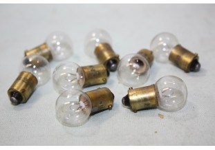 LOT DE 8 AMPOULES TEMOINS 6V 1.5W BA9S NORMA 1504...AUTOS MOTOS ANCIENNES