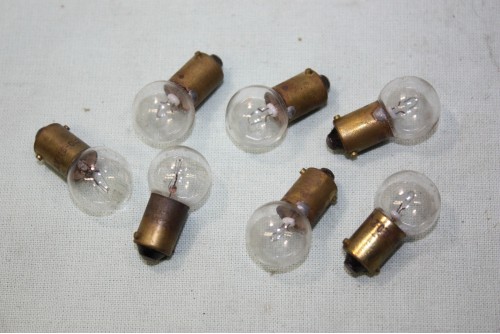 LOT DE 7 AMPOULES TEMOINS 6V 0.2A BA9S NORMA 1505...AUTOS MOTOS ANCIENNES
