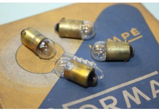 LOT DE 4 AMPOULES TEMOINS 6V 0.23A BA9S NORMA 1505...AUTOS MOTOS ANCIENNES