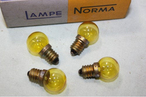 4 AMPOULES DE FEUX AR 6V 6W E10 NORMA 3806...VELOS CYCLOMOTEURS ANCIENS