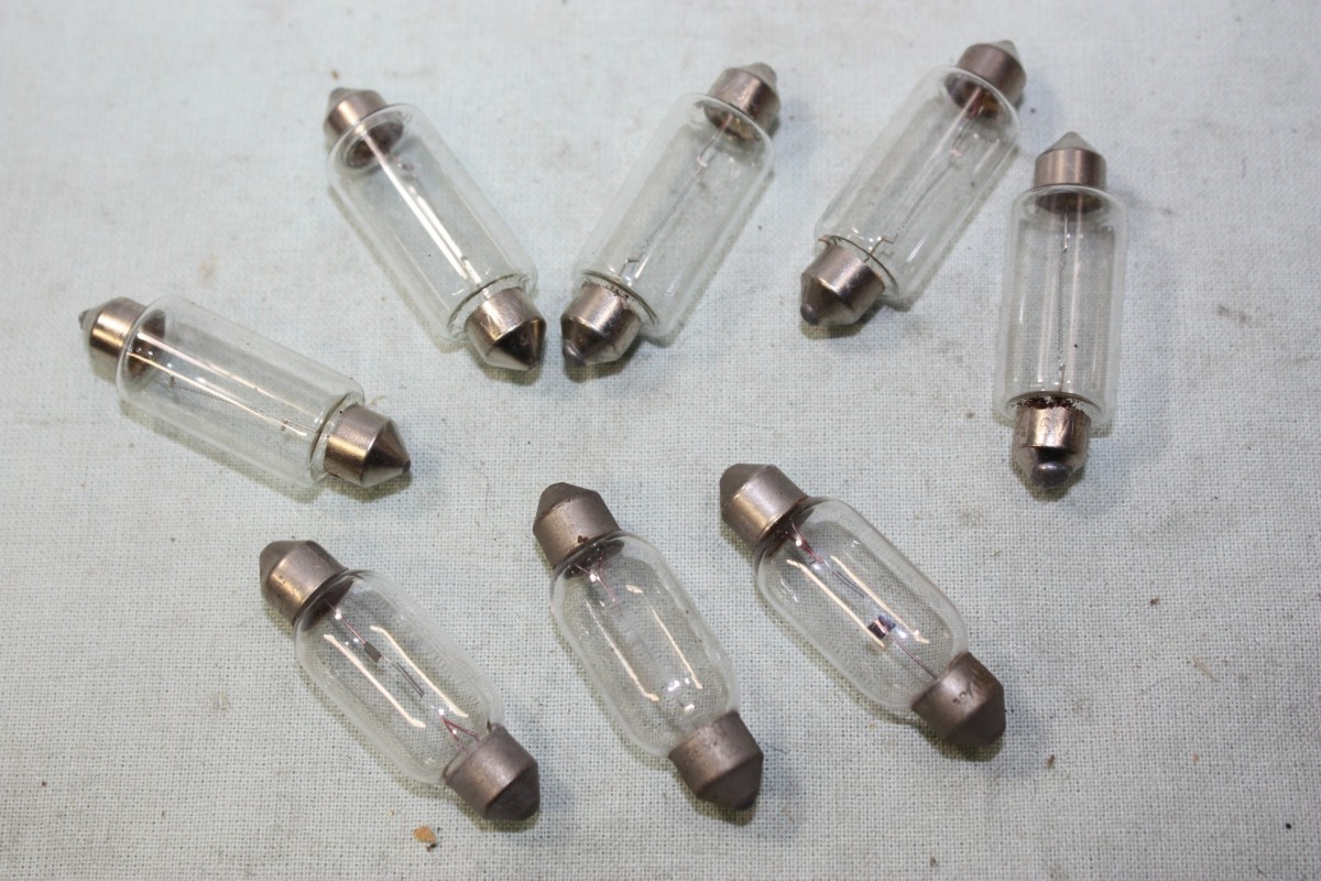 8 LAMPES NAVETTES 6V 18W L/41-43mm...AUTOS MOTOS ANCIENNES