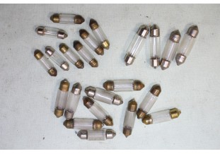 22 LAMPES NAVETTES 6V 4/5W DIVERSES...AUTOS MOTOS ANCIENNES