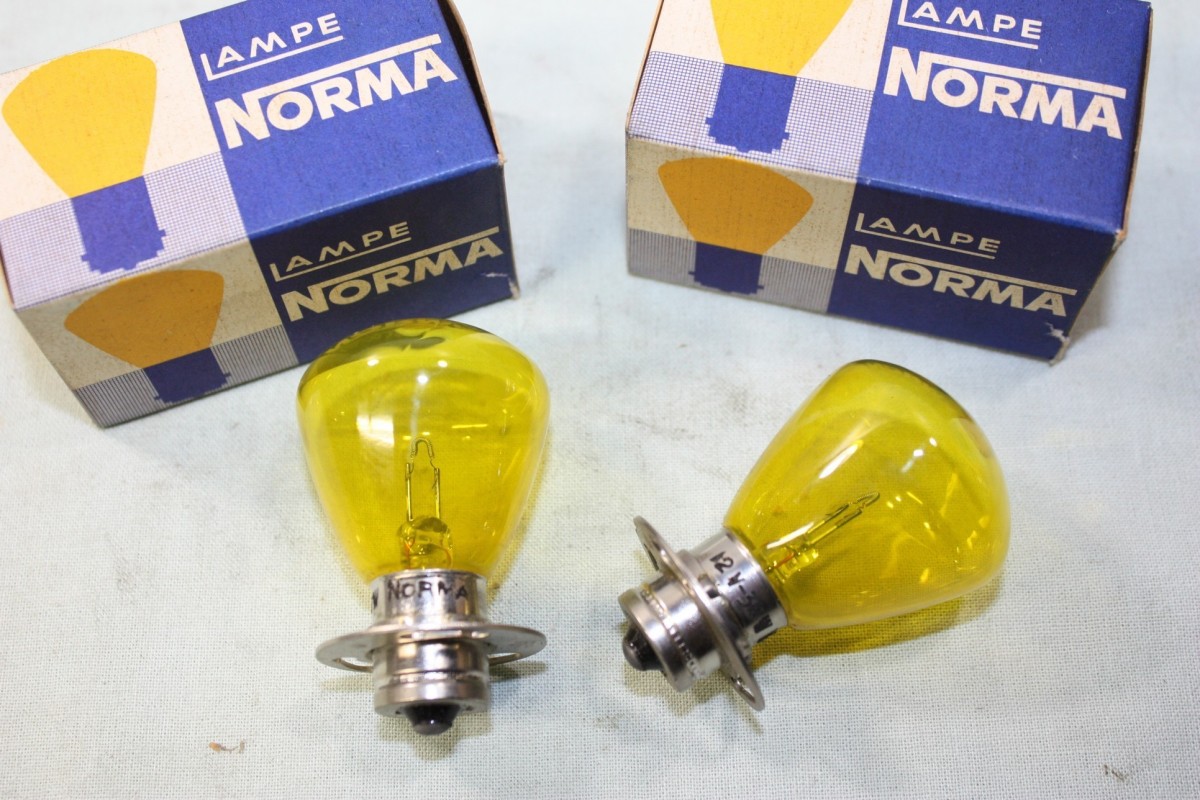 LOT DE 2 AMPOULES DE PHARES 12V 36W NORMA 4205...VELOMOTEURS MOTOS ANCIENNES