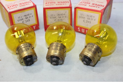 3 AMPOULES SULLY C245 12V 36/45W BA21D 3 ERGOTS...AUTOS ANCIENNES DIVERSES