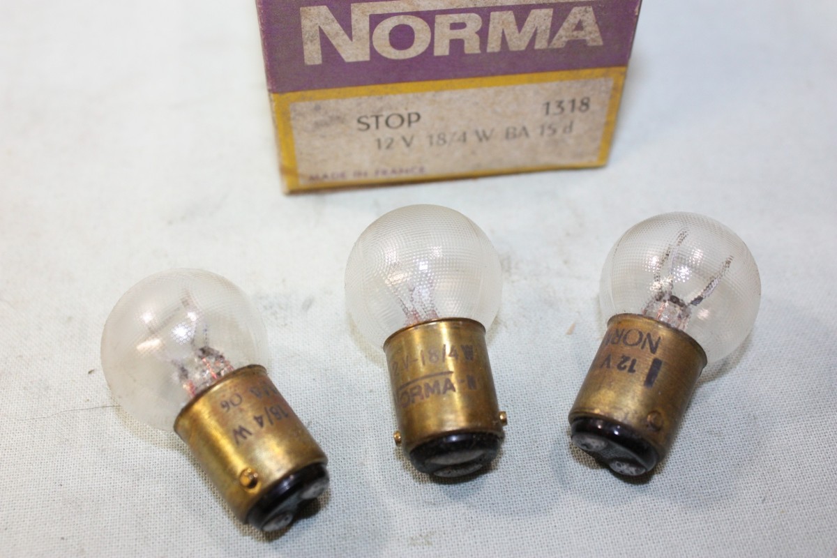 LOT DE 3 AMPOULES STOP 12V 18/4W NORMA 1318...AUTOS ANCIENNES DIVERS