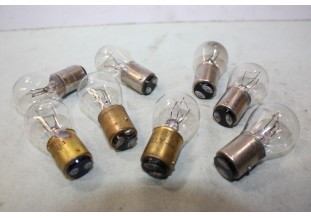 8 LAMPES STOP 12V 21/5W BAY15D DIVERS...AUTOS ANCIENNES DIVERS
