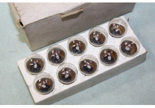 BOITE DE 10 LAMPES GRAISSEURS 12V 2,5V 0,85A BA15 S MAZDA...AUTOS ANCIENNES DIVERS