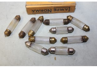 BOITE DE 10 LAMPES NAVETTES 12V 7W NORMA...AUTOS ANCIENNES DIVERS