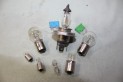 COFFRET DE LAMPES DE SECOURS 12V H4 60/55W P43T...AUTOS DIVERSES