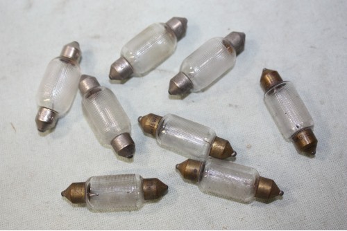 8 LAMPES NAVETTES 12V 15W 42X13mm...AUTOS ANCIENNES DIVERS