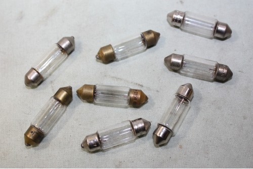 8 LAMPES NAVETTES 12V 5W 38x10mm...AUTOS ANCIENNES DIVERS