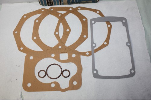 POCHETTE DE JOINTS BV/PONT AR MEILLOR 332...PEUGEOT 203 403 404