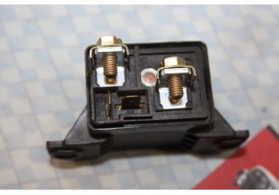 RELAIS CONTACT DE TRAVAIL 24V BOSCH 0332002250...CAMIONS TRACTEURS DIVERS