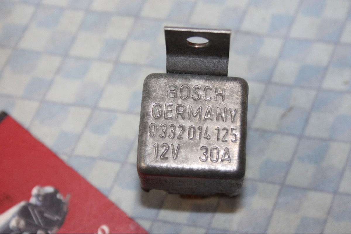 RELAIS PROJECTEURS 12V BOSCH 0332014125 5 BORNES...FORD OPEL AUDI VW