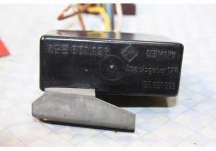 RELAIS D'ESSUIE GLACE 12V SWF IGE 601128 / 601099...MERCEDES