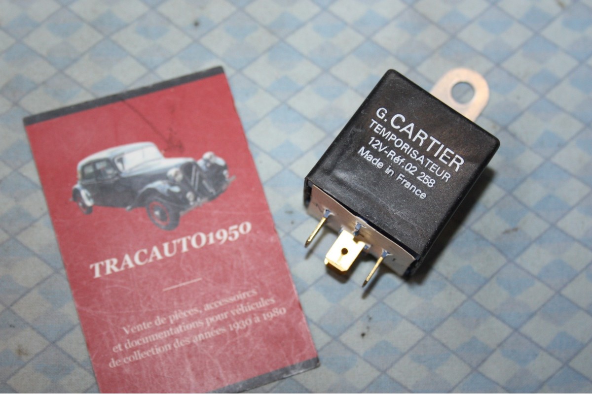 RELAIS D'ESSUIE GLACE 12V G. CARTIER 02258 4 BORNES...AUTOS DIVERSES