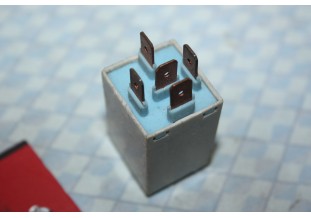 RELAIS DE CONTROLE 12V G. CARTIER 104 5 BORNES...RENAULT CITROEN