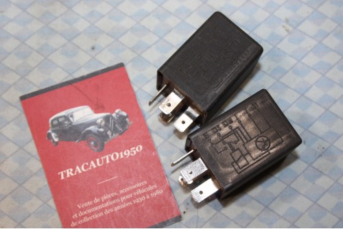 2 RELAIS D'ESSUIE GLACE 12V SIEMENS 5WK 1636 6 BORNES...VW AUDI