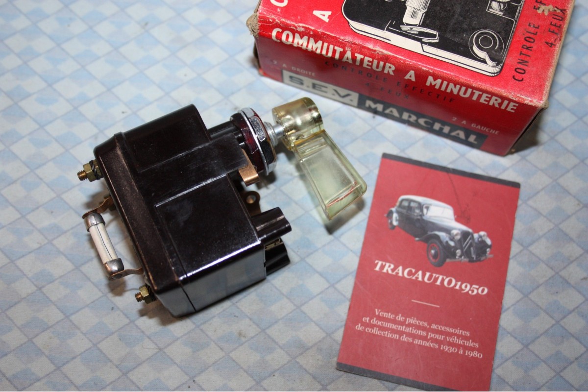 COMMUTATEUR DE CLIGNOTANT A MINUTERIE 24V SEV MARCHAL 420-4...CAMIONS TRACTEURS DIVERS