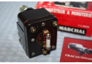 COMMUTATEUR DE CLIGNOTANT A MINUTERIE 24V SEV MARCHAL 420-4...CAMIONS TRACTEURS DIVERS