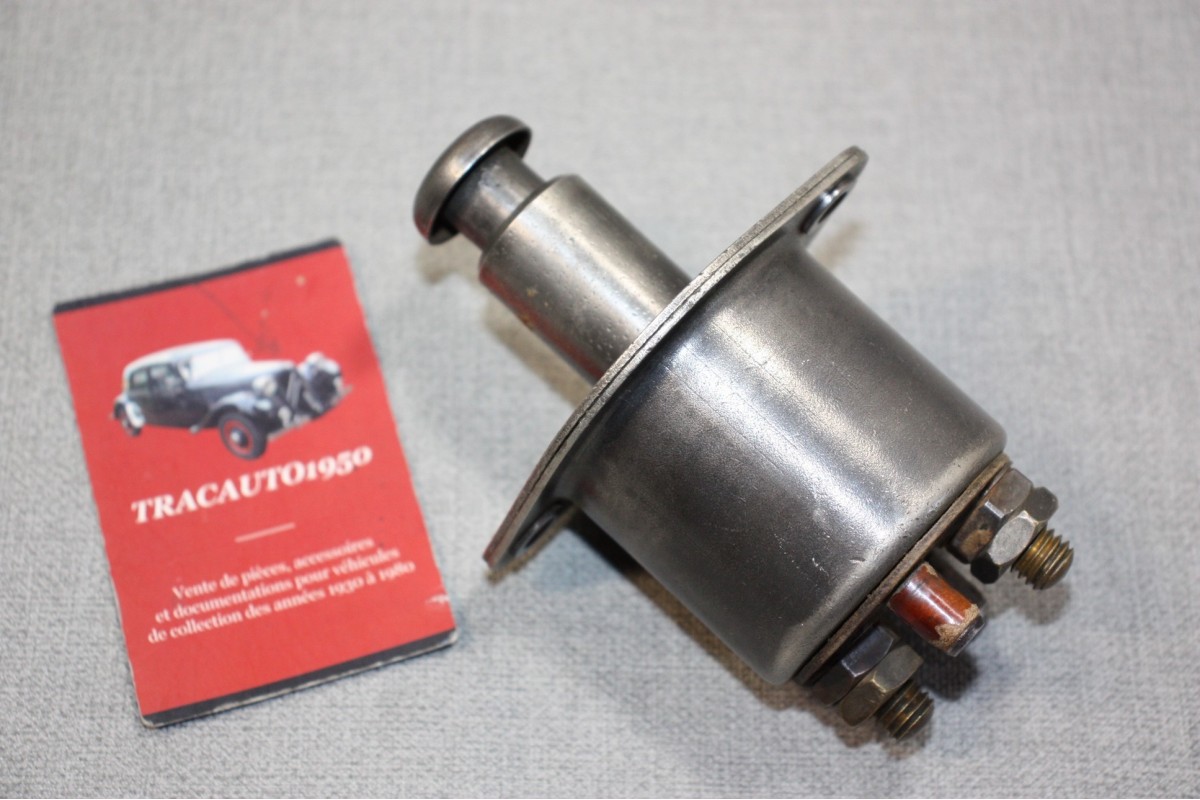 CONTACTEUR A PIED 2 BORNES...CAMIONS TRACTEURS AUTOCARS