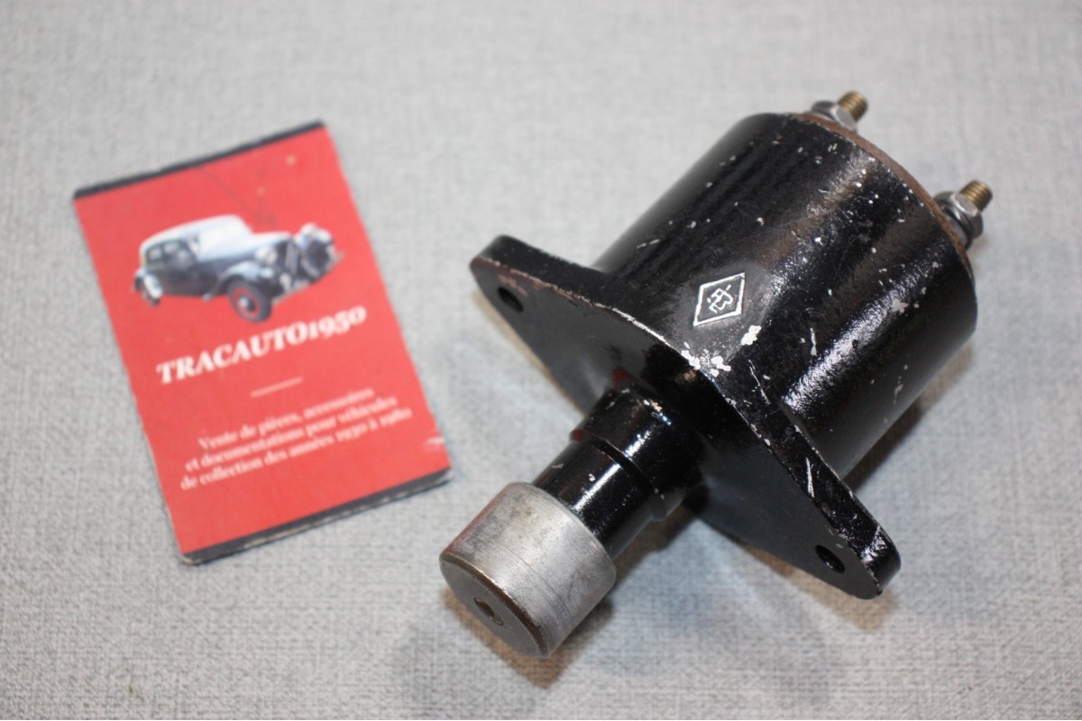 CONTACTEUR AU PIED PL 1251967 3 BORNES...AUTOS CAMIONS TRACTEURS