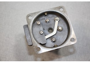 CONTACTEUR AU PIED CODE/PHARE 3 BORNES...AUTOS CAMIONS TRACTEURS