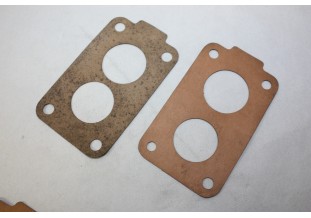 LOT DE 2 JOINTS D'EMBASES OU CALES POUR CARBURATEUR DOUBLE CORPS...AUTOS DIVERS ANCIENNES / COLLECTIONS