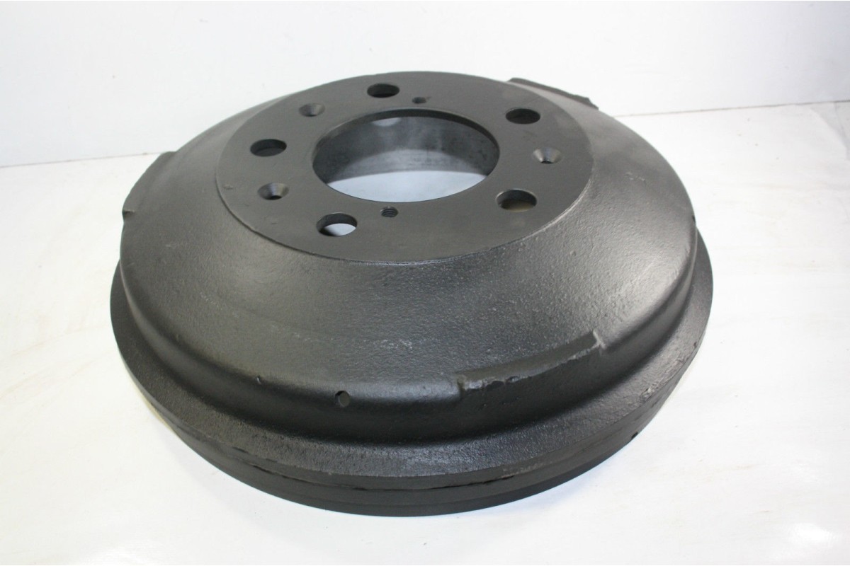 TAMBOUR DE FREIN AVANT OU ARRIERE ?? A DEFINIR...PEUGEOT 403 - Trac...