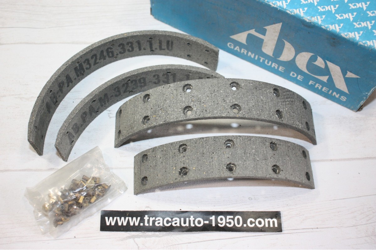 JEU DE GARNITURES DE FREIN AVANT ABEX J1157-331...RENAULT R4 R5