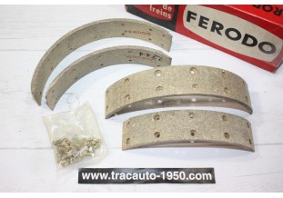 JEU DE GARNITURES DE FREIN AV FERODO 121116...POUR RENAULT R4 R4F4 R5L