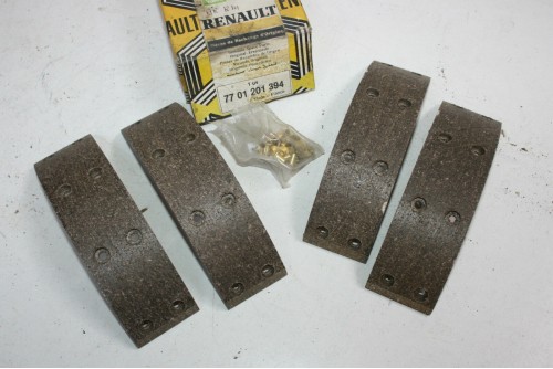 JEU DE GARNITURES DE FREIN ARRIERE FERODO...RENAULT R12 R15 R14 PEUGEOT 104