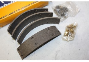 JEU DE GARNITURES DE FREIN ARRIERE FLERTEX 520539...RENAULT R16 R16...