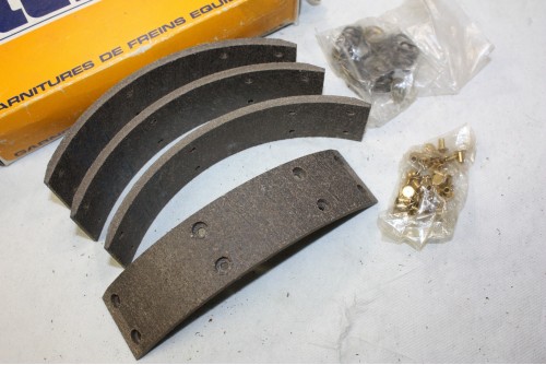 JEU DE GARNITURES DE FREIN ARRIERE FLERTEX 520539...RENAULT R16 R16...