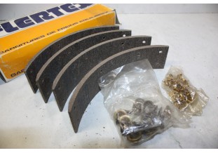 JEU DE GARNITURES DE FREIN ARRIERE FLERTEX 520539...RENAULT R16 R16...