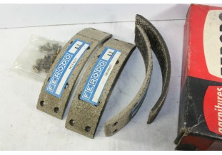 JEU DE GARNITURES DE FREIN AR FERODO 121 177...RENAULT R16 R16 TS ( 1968- )