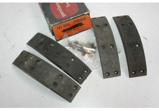 JEU DE GARNITURES DE FREIN ARRIERE FERODO 121854...CITROEN 2CV AZ AZAM AK AMI 6